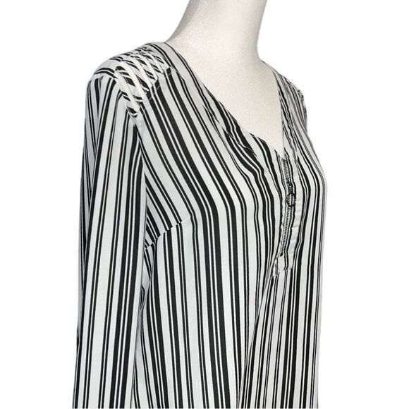 Candies cute black and white striped blouse.new - Picture 5 of 10